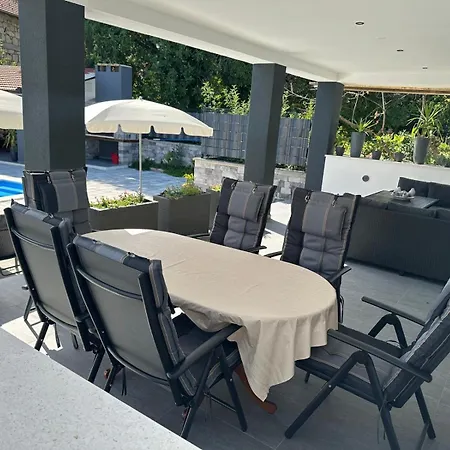 Erwin With Heated Pool * Imotski