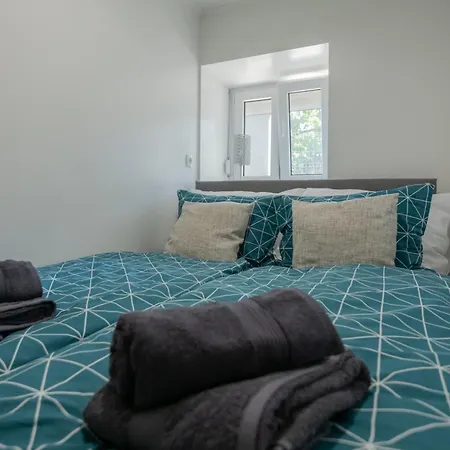 Erwin With Heated Pool Apartment