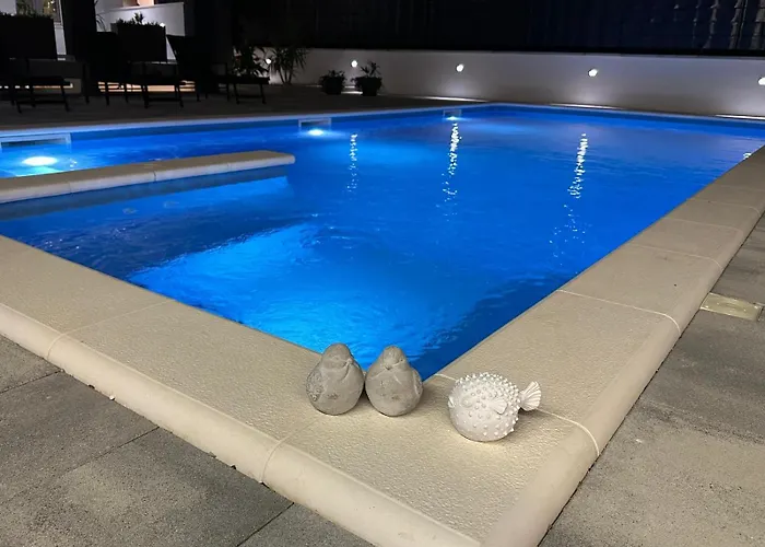 Apartment Erwin With Heated Pool