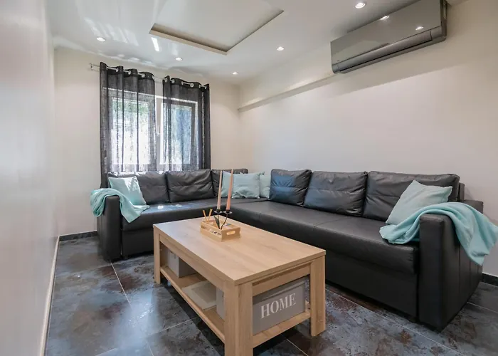 Apartment Erwin With Heated Pool Imotski