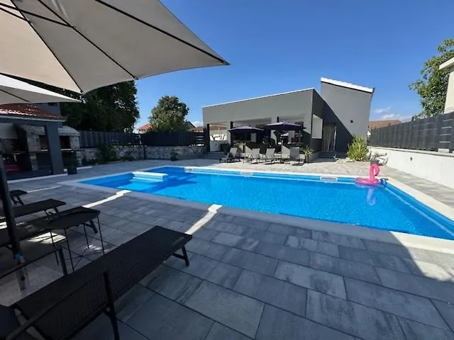 Apartment Erwin With Heated Pool *