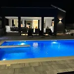Erwin With Heated Pool *