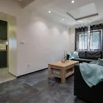Apartman Erwin With Heated Pool
