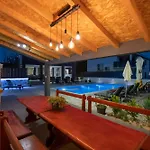 Erwin With Heated Pool Apartman *