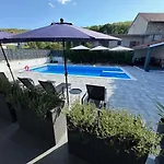 Erwin With Heated Pool * Imotski