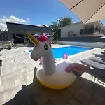 Erwin With Heated Pool * Imotski