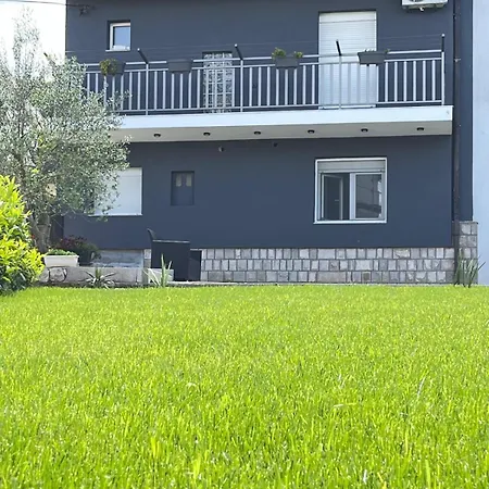 Erwin With Heated Pool Lejlighed