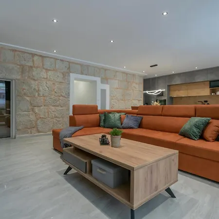 Erwin With Heated Pool Apartamento *