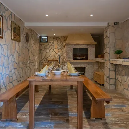 Erwin With Heated Pool Apartamento