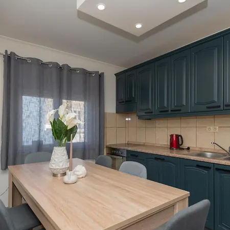 Erwin With Heated Pool * Imotski