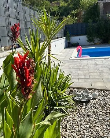 Appartamento Erwin With Heated Pool Imotski
