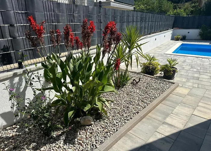 Lägenhet Erwin With Heated Pool