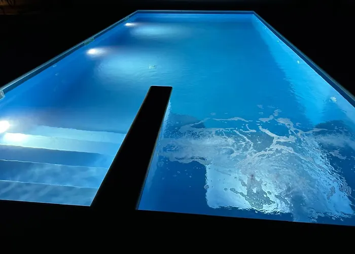 Erwin With Heated Pool * إيموتسكي